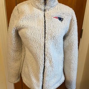 NFL Juniors Collection NE Patriots sweatshirt